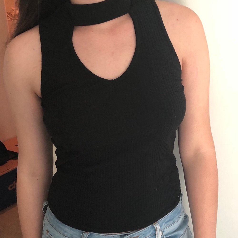 Black ILLA ILLA Tank Top.